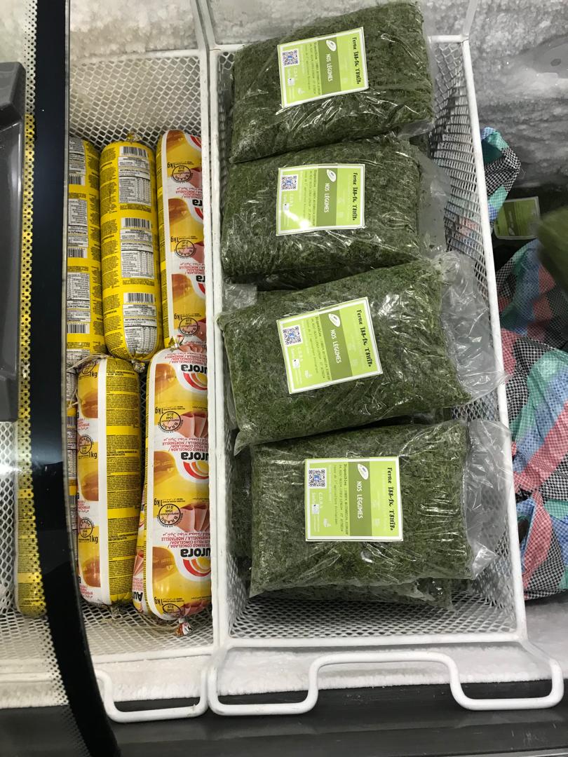 Légumes surgelés conditionnés en bacs
